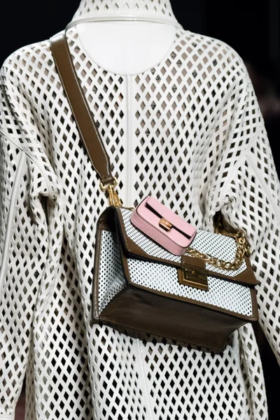 Look 63